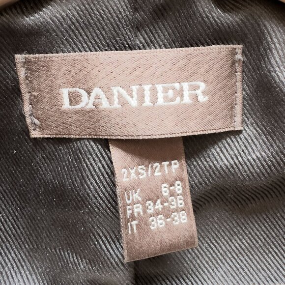 Danier Genuine Women's Leather Jacket, UK 6-8 - Picture 3 of 3
